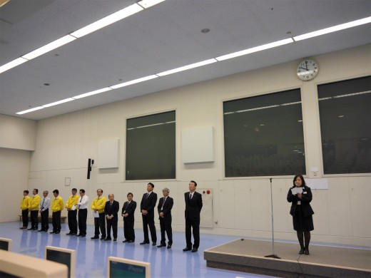 ＪＵ福岡ＡＡでは毎週朝のセレモニーに首脳と事務局が整列して会員への謝意を表する