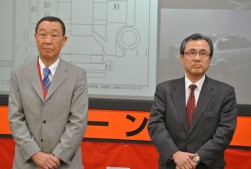 ＪＵ岩手・高橋理事長（左）とＣＡＡ・永谷社長（右）