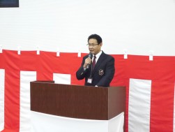 菊地社長が会員への謝辞を述べた