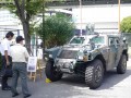 来場会員の関心が特に集まった自衛隊の軽装甲車