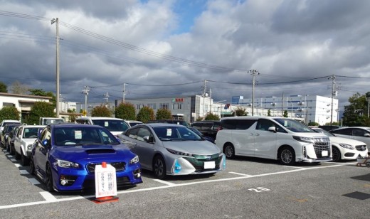 良質車が並ぶ「特設買取店コーナー」