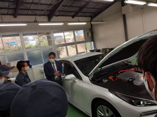 水素自動車の構造説明