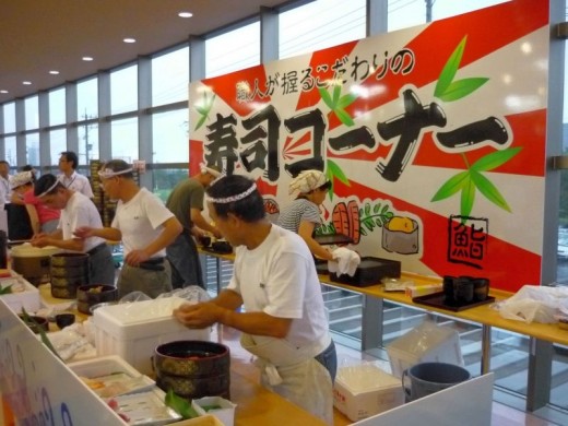 毎年大好評の寿司コーナー