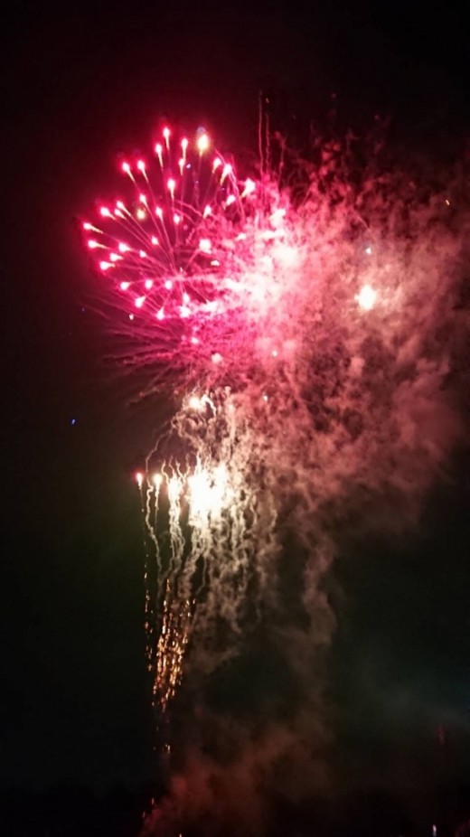 栃木の夜空に打ち上げた2500発の花火