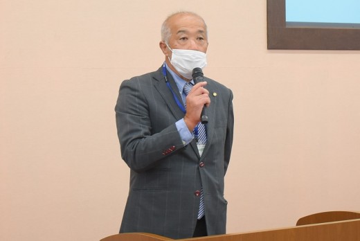 挨拶を行うJU中部・奥村流通委員長