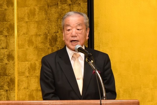 来賓あいさつを行うJU中部・松本会長