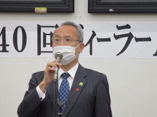 奈良自販協の菊池会長があいさつを述べた