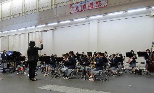 学生による演奏会も実施