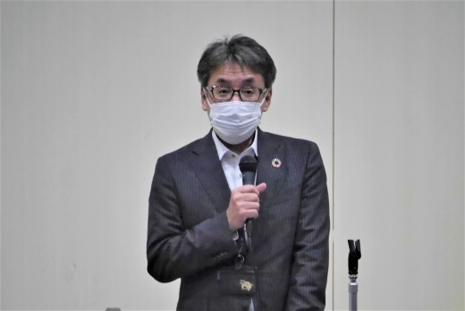 平野常務理事が感謝の言葉を述べた