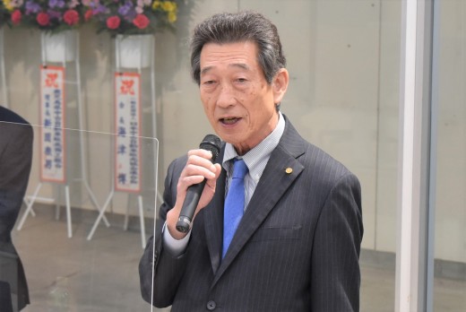 来賓を代表してあいさつを行うＪＵ中販連・海津会長