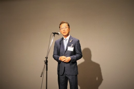 懇親会の冒頭、ＪＵ沖縄の仲田裕治会長があいさつ