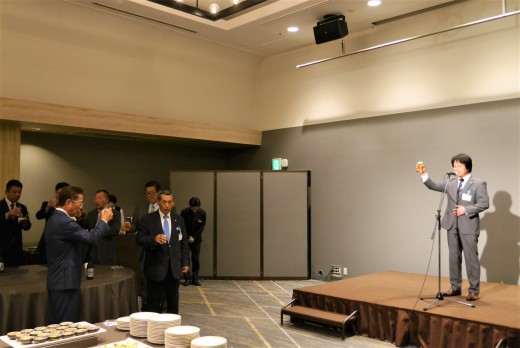 ＪＵ宮崎の平山会長が乾杯の発声