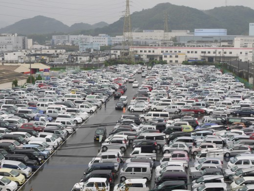 出品車で埋めつくされた来場者用駐車場