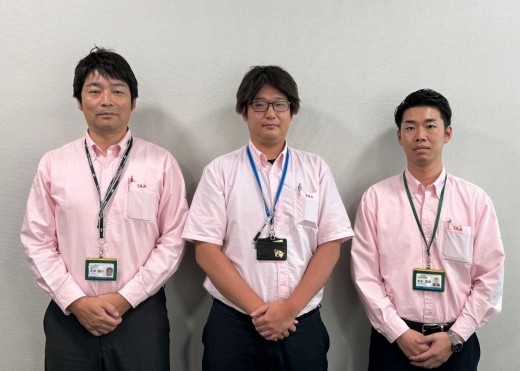 左から大井室長、山本チーフ、長谷チーフ
