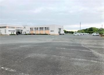 三根体育館駐車場