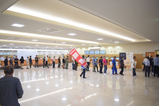 恒例の「朝市イベント」を実施