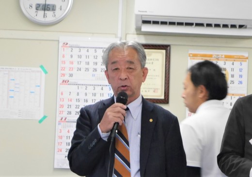 寺谷理事長があいさつを述べた