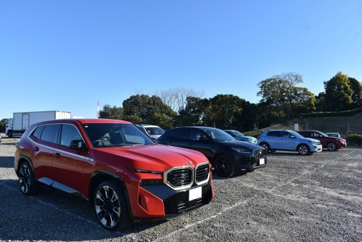 １７ブランド、３７台の試乗車が集まった