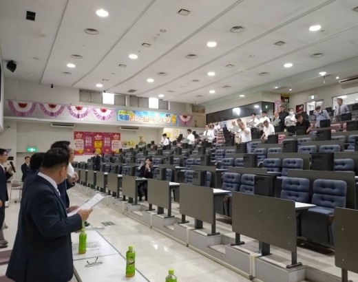 総会の様子