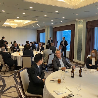総会終了後には懇親会を開催