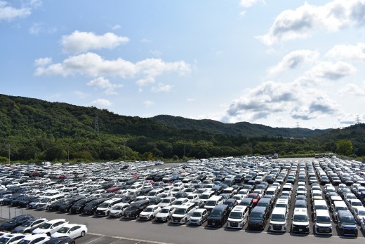 １４６４台の出品車両を確保