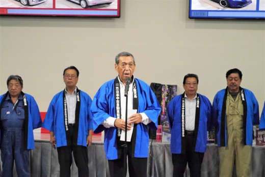 新園理事長があいさつを述べた