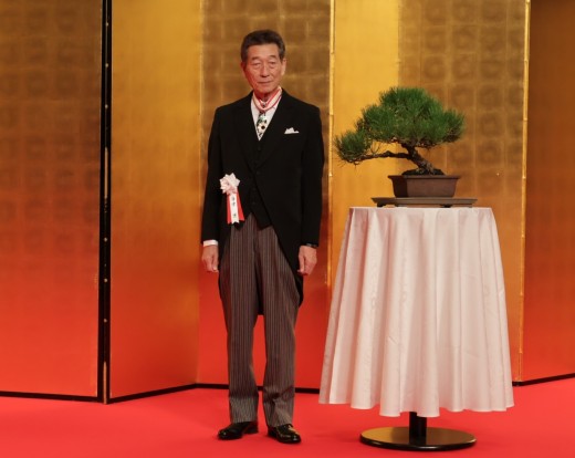 海津名誉会長が旭日中綬章を受章