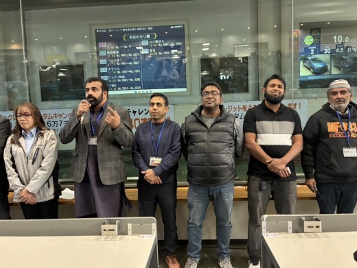 外国人会員を代表してアハマンド・ゴルザ―ル代表があいさつ