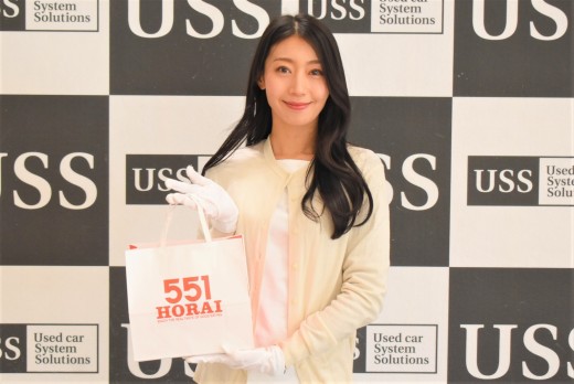 取引１台賞で「５５１蓬莱豚まん４個と焼売６個」を進呈