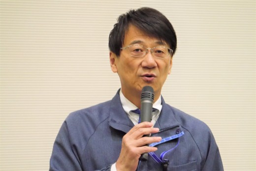 萩田会場長が新年のあいさつを述べた