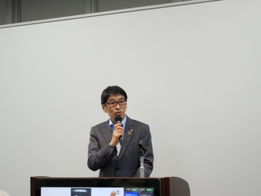 感謝を述べる北口社長