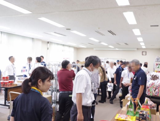 JU新潟市場の様子