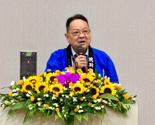 荒井会長が周年記念であいさつ