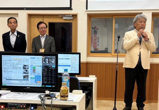 左から佐藤理事長、加藤理事長、安田理事長