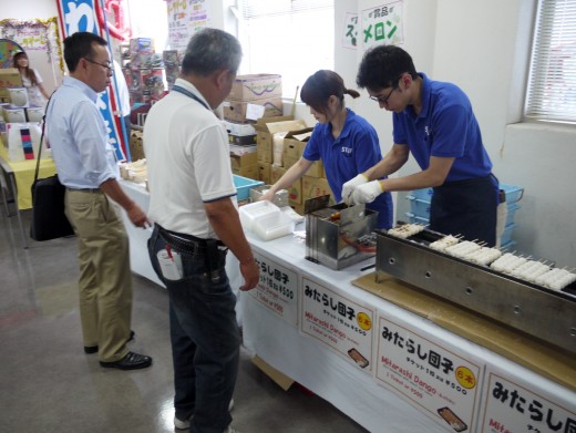 Ｅ－ＣＡＳＴの引換券で１社１枚に提供された「みたらし団子」