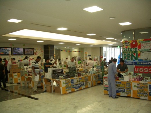 パーツ販売も大盛況