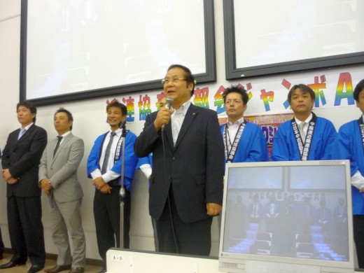 謝辞を述べる松永靖久会長