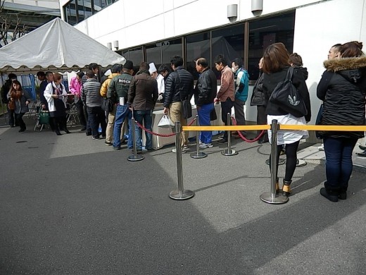 大阪市住之江区の懐石料理「徳」のシャフが焼き上げる国産和牛ステーキには長蛇の列