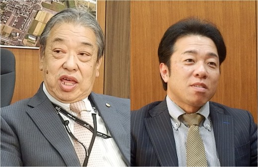 株式会社化１周年の感想を語る岩瀬晃彦理事長（左）と熊崎尚樹社長（右）