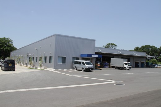彌榮精機新本社の敷地内に併設されているイヤサカ商品センター
