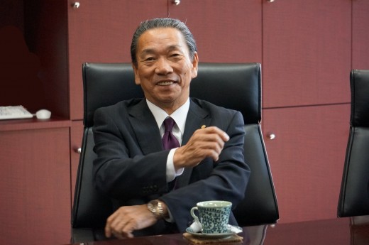 記者会見で、磯﨑孝流通委員長