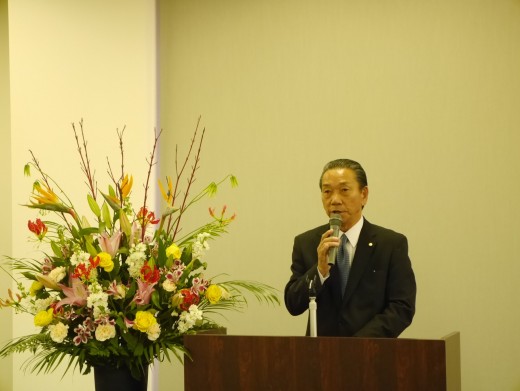 ＪＵ中販連流通委員長を務めるＪＵ茨城・磯﨑理事長が挨拶