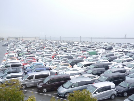 ４０００台超の出品車がヤードを埋めた