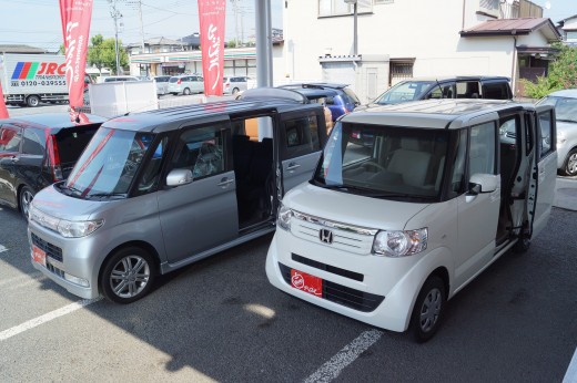 様々な車種のスライドドアの乗り比べができる