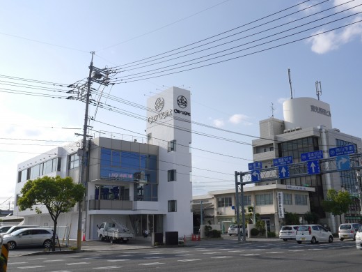 幹線道路に面した好立地