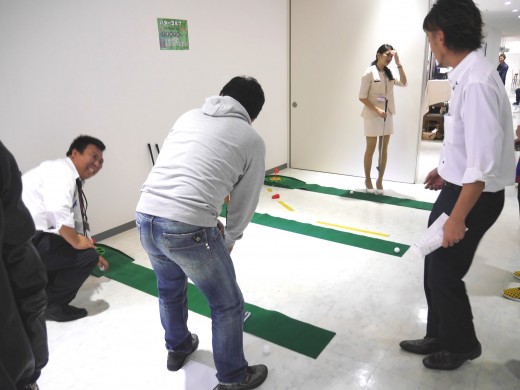 ＡＡ会場２階にはパターゴルフゲームのコーナーも設置