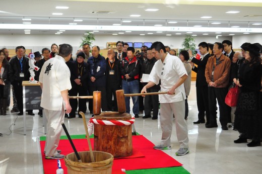 『中谷堂』の高速餅つき