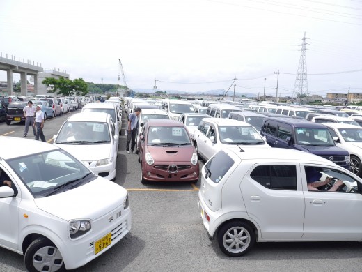 出品ヤードには地元出品の良質車が多数集まる