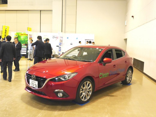 会場内にはクリーンＤＥ車展示も