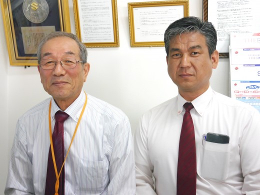 写真左から武田社長と松本主任